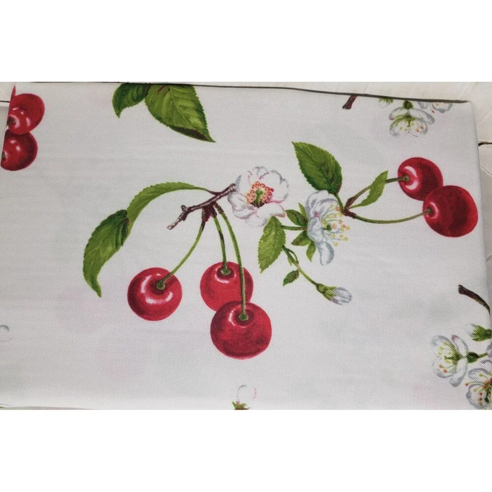 Printed Spillproof Tablecloth, 70